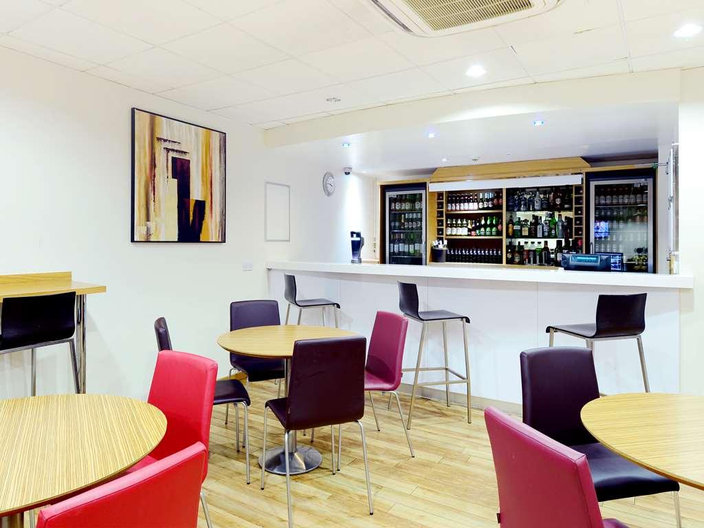 Travelodge London Euston レストラン 写真