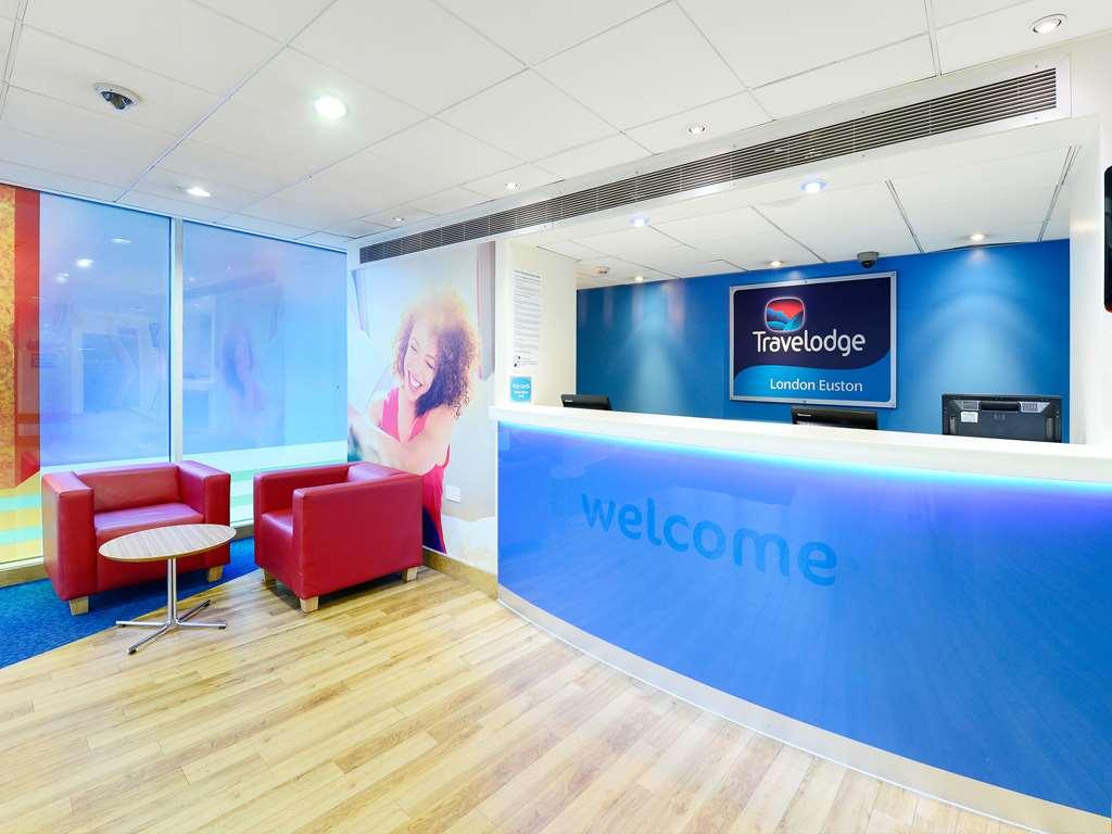 Travelodge London Euston インテリア 写真
